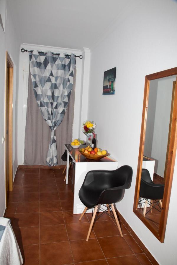 Hostal Cafeteria El Mero Zahora Bagian luar foto