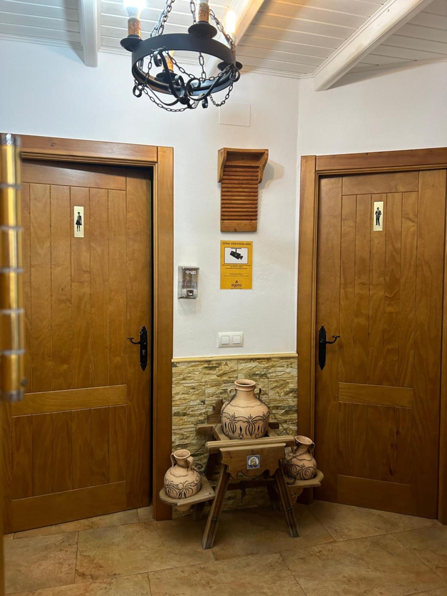 Hostal Cafeteria El Mero Zahora Bagian luar foto